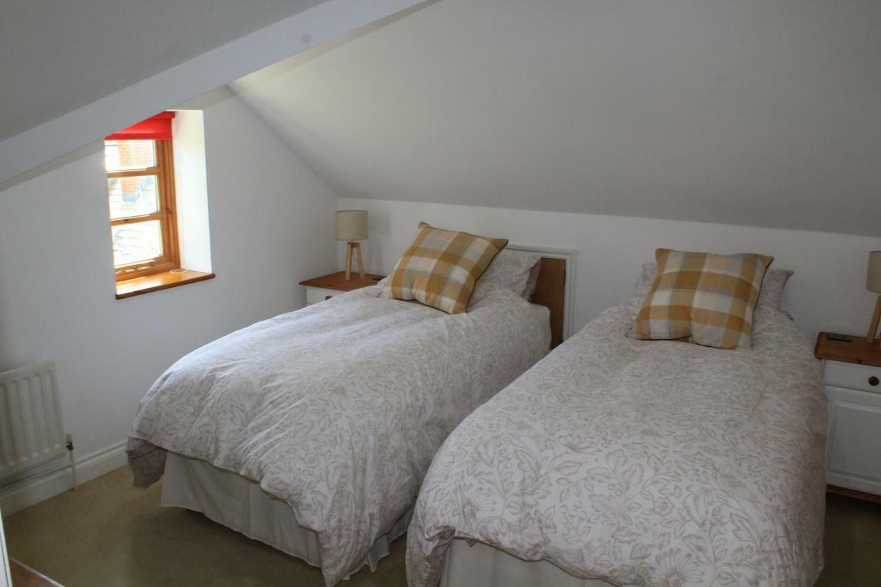 The Dartmoor Linhay * Yelverton